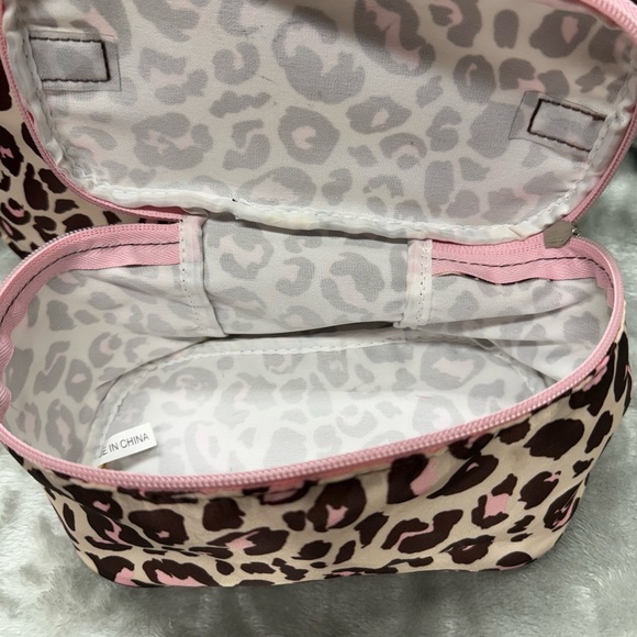 Modella Pink and Brown Cheetah Print Cosmetic Bag Set - Picture 6 of 7
